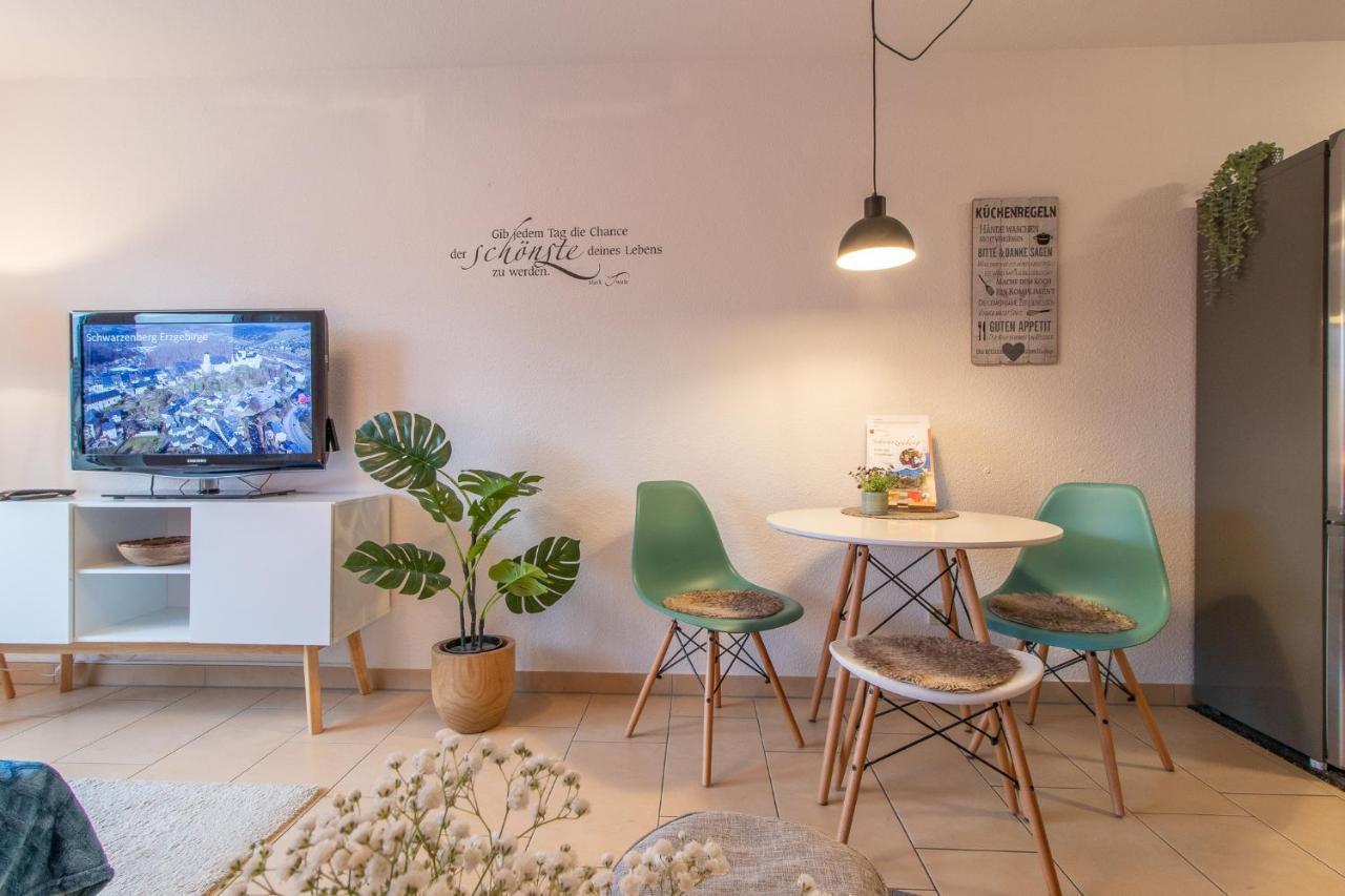Modernes Apartment Im Gruenen I Balkon I Wlan I Stellplatz Schwarzenberg  Exteriör bild