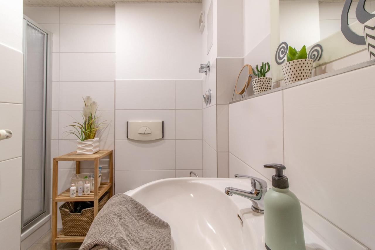 Modernes Apartment Im Gruenen I Balkon I Wlan I Stellplatz Schwarzenberg  Exteriör bild
